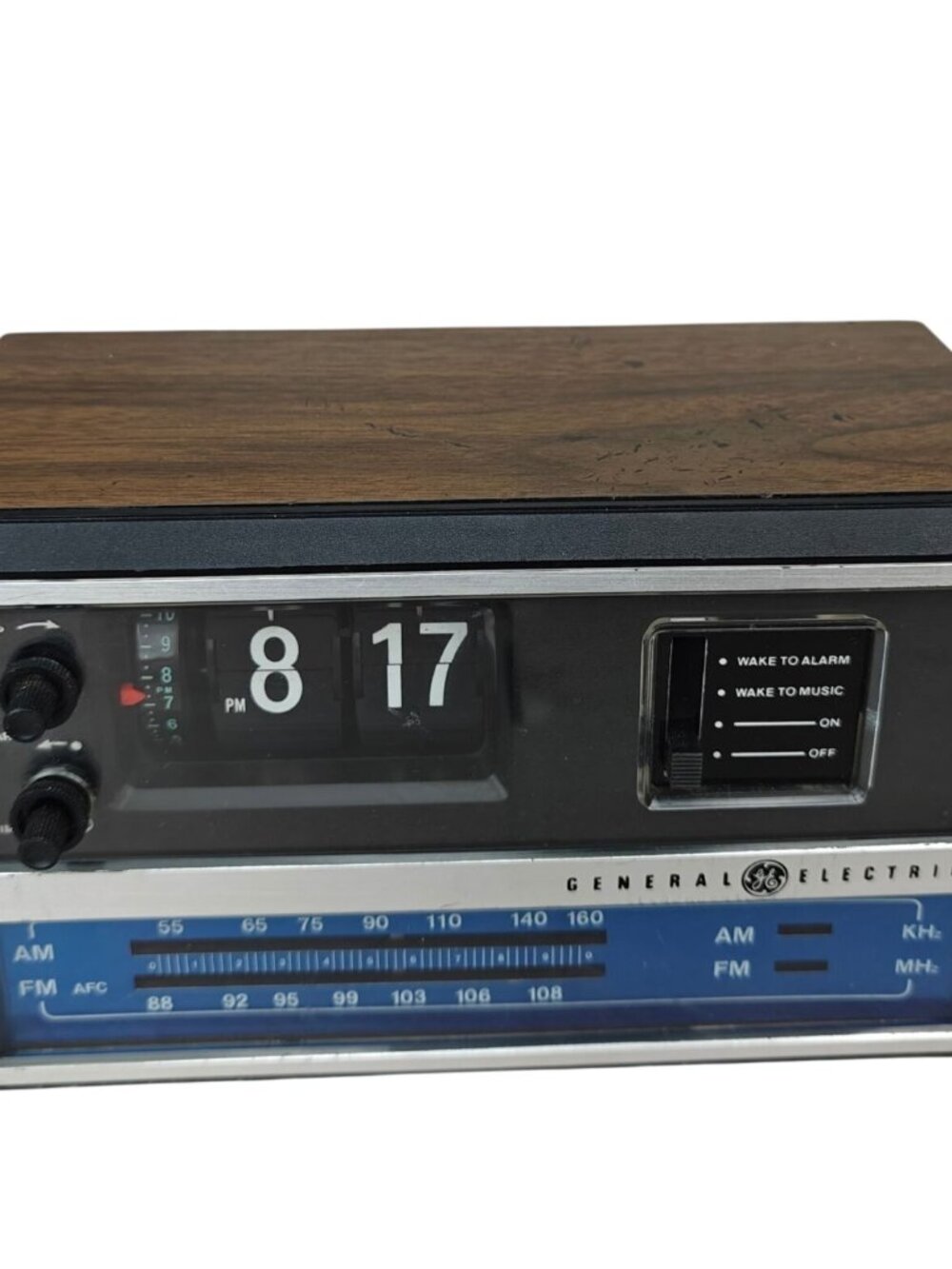 Vintage General Electric C4315A Flip Clock Radio 1970s Woodgrain & Black